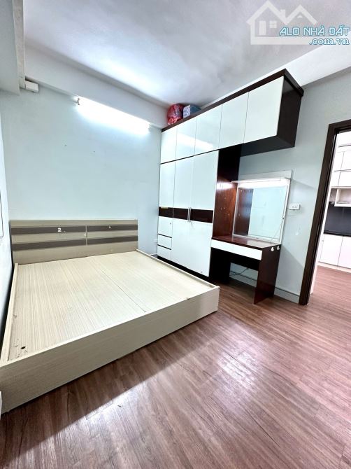 BÁN CĂN GÓC CHUNG CƯ CT11 GOLDEN SILK, NGUYỄN XIỂN, HOÀNG MAI.73M2 – 2PN. 4,95 TỶ - 5