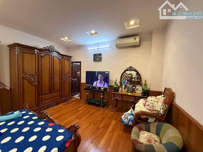 HẺM Ô Tô, Hồng Bàng, Ngay Đường 3/2 Quận 11, 83M2(6.4x13) 4 Tầng, Nhỉnh 10T - 5