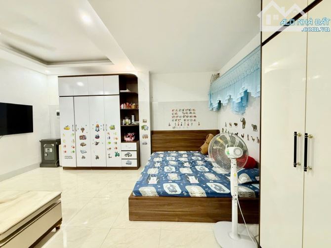 Có 9 triệu. Nhà đẹp ngõ 181 Trần Phú - 5