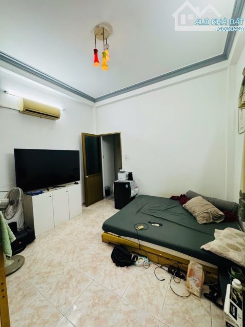 🍀NHÀ 4 TẦNG BTCT - 33m² (3.8/4.3 × 9 ) SÁT MẶT TIỀN - CHỢ CÂY QUÉO - GIÁP PHÚ NHUẬN - 7 T - 6