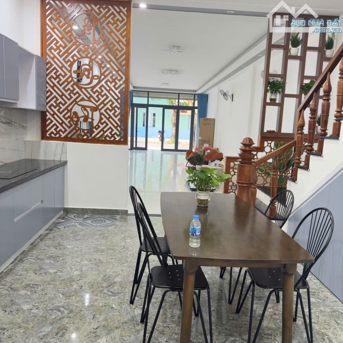 BÁN NHANH NHÀ 3 TẦNG -MT KINH DOANH ĐƯỜNG 7M5 SÁT VÕ CHÍ CÔNG VỊ TRÍ VÀNG. - 6