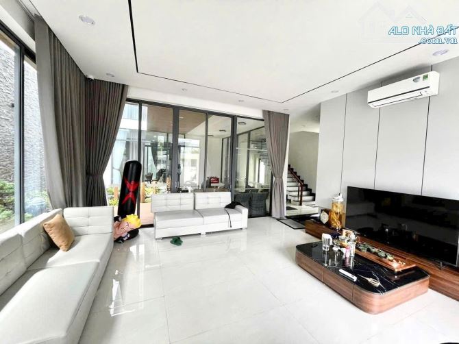 Bán nhanh căn Biệt Thự Marina Khu Bến Du thuyền Sông Hàn, Đối  Lưng Lê Văn Duyệt, Sơn Trà - 6
