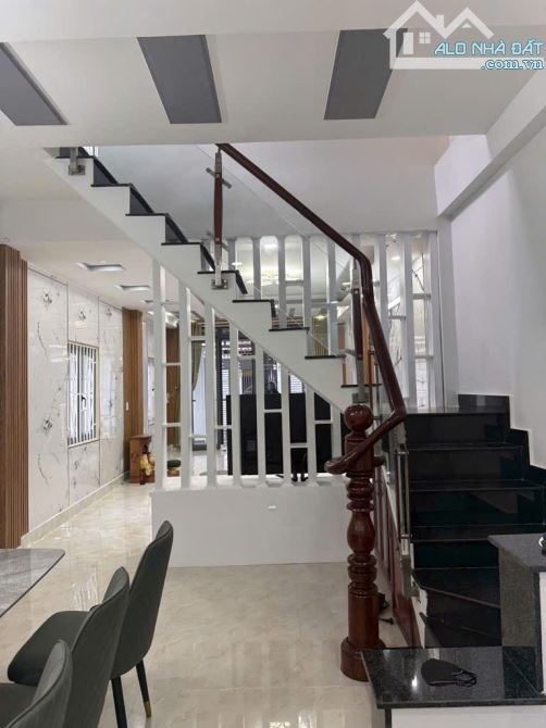 NHÀ 2 TẦNG 5X18 SHR HUỲNH TẤN PHÁT PHÚ XUÂN Q7 – GIÁ 5.5T - 6