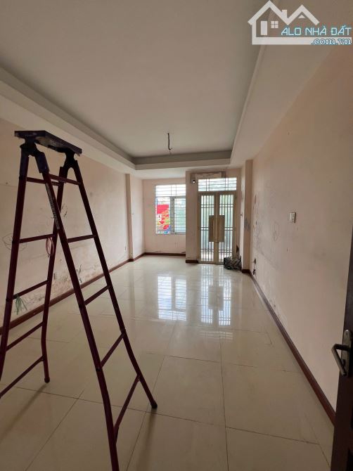 Cho Thuê Nhà  Mặt Tiền 325 Trường Chinh Ngay Nguyễn Hồng Đào 4.2x25 5 tầng 45tr - 6
