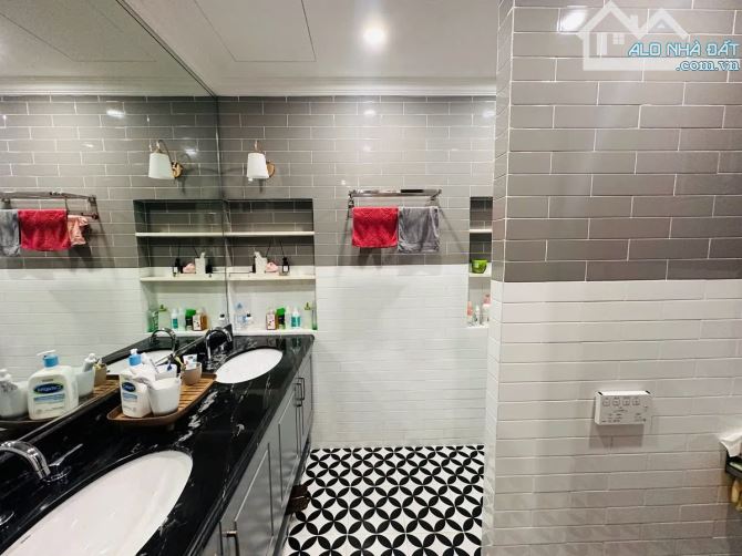 Nguyên Hồng 82m² 5T oto đỗ kinh doanh đỉnh 25 tỷ cam kết chuẩn 100% - 6
