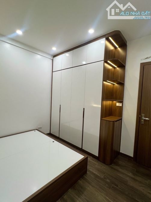 🏩 Bán căn hộ chung cư CT2 Bắc Linh Đàm – 81,1m²/86m² – 3 ngủ – Nội thất full mới – Giá 5, - 6