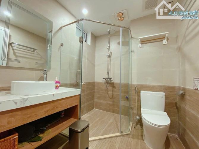 PHỐ VIP ĐÀO TẤN - NHÀ HAI MẶT NGÕ THÔNG - THANG MÁY - KINH DOANH - 10M Ô TÔ TRÁNH - 70M2 - 6