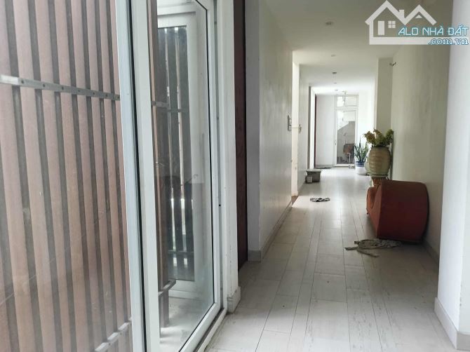 BIỆT THỰ 3 TẦNG BTCT MẶT TIỀN ĐƯỜNG TÂN XUÂN, 321M2, 6PN, 6WC, GẦN BV HÓC MÔN - 6