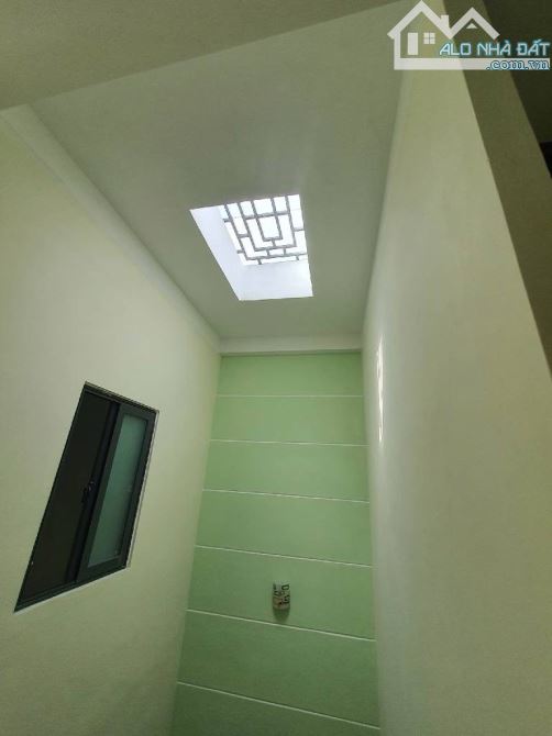 Nhà 3 Tầng Dĩ An,64m2 Mặt tiền KD,Đường 8M thông, shr. Nhỉnh 5 tỷ - 7