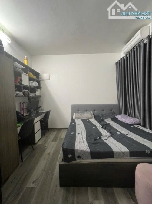 Bán gấp CH toà B3A Nam Trung Yên,79m2,2N,1WC, giá 5.95 tỷ - 7