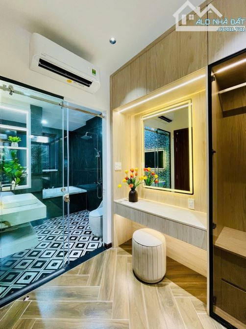 Chị Hoài chuyển chỗ ở cần bán nhà Trần Phú, Q5 - Giá 7,18tỷ/48m2. Nhà mới xây dọn vào ngay - 7