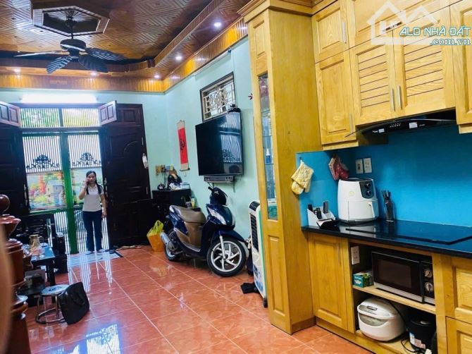 BÁN NHÀ ĐÀO TẤN - 36M2 - MẶT TIỀN 4.1M - 6 TẦNG, Ô TÔ VÀO NHÀ - 7
