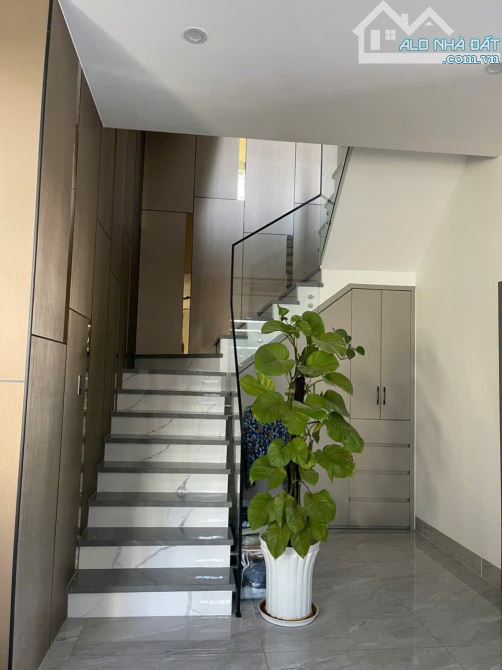 BÁN BIỆT THỰ ĐẸP XÂY DỰNG KHÔNG GIAN MỞ P12 GẦN KHU BỒ ĐỘI 129 - 7