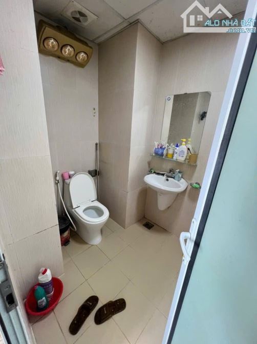Bán gấp căn hộ Tòa 2A Vinaconex7 Hồ Tùng Mậu. DT 72m - 2PN, 2WC. - 7