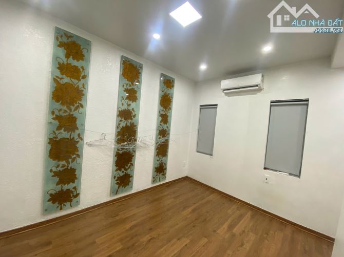 N4653. Cho thuê nhà nguyên căn tại Văn Cao - ô tô chuyển đồ đỗ cửa. - 7