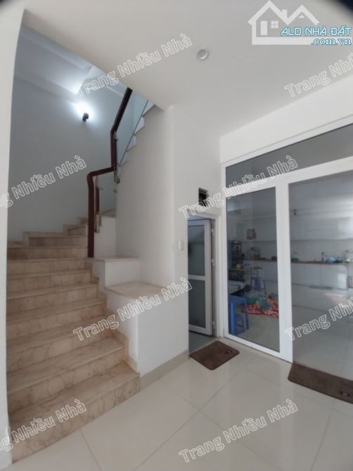 CHỈ 7.5 TỶ  NHÀ 4 TẦNG SÁT M.ẶT T.IỀN HUỲNH TẤN PHÁT, QUẬN 7 ,DT 5x20M,5 PN - 7