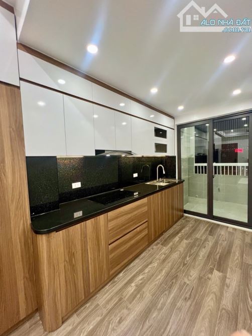 🏩 Bán căn hộ chung cư CT2 Bắc Linh Đàm – 81,1m²/86m² – 3 ngủ – Nội thất full mới – Giá 5, - 7