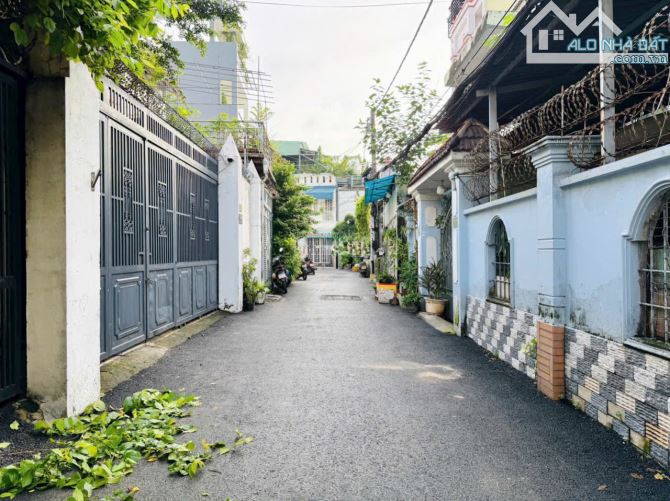 Bán nhà hẻm xe hơi 4,5m thông đường Bùi Quang Là, P.12, 3,7 x 20, 2 tầng giá 6.4 tỷ tl - 7