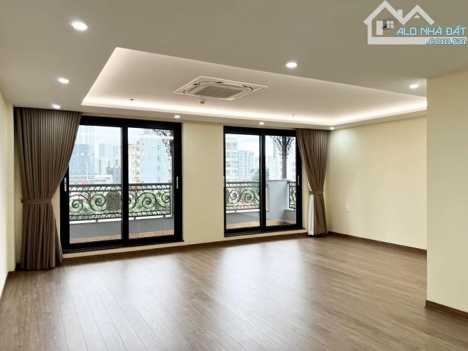 Bán Nhà Mặt Phố Trung Văn. 8 Tầng Thang Máy, 2 mặt tiền. 144m2- MT:7,1m - 7