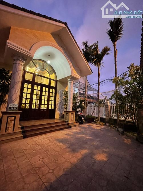 Cần bán villa 2 MẶT TIỀN Sương Nguyệt Ánh-  P9 Đà Lạt. -  16.5 tỷ - 9