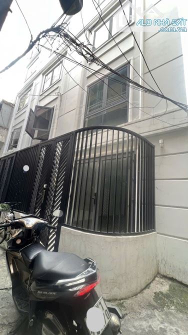 BÁN NHÀ QUẬN 1, 4 TẦNG, 37M2, 8,8 TỶ, NGUYỄN THỊ MINH KHAI, P. BẾN THÀNH - 9