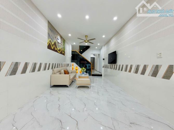 Bán nhà hẻm xe hơi 4,5m thông đường Bùi Quang Là, P.12, 3,7 x 20, 2 tầng giá 6.4 tỷ tl - 9