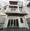 Bán gấp nhà 1 trệt 1 lầu với dt 90m2 full thổ cư ,giá 2tyr150 tại mỹ hạnh nam long an