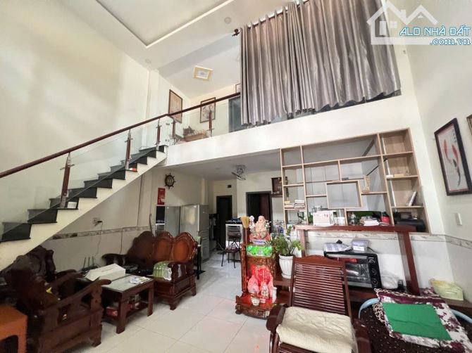 🔥🔥🔥 ĐƯỜNG KINH DOANH - NGANG KHỦNG 5.7 M - PHÙ HỢP MỞ CF, QUÁN ĂN - NHÀ MỚI ĐẸP THOÁNG - 1
