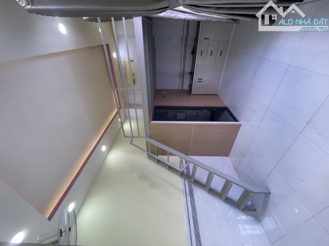CĂN GÓC 2 MẶT TIỀN – NHÀ 3 TẦNG DÒNG TIỀN SIÊU TỐT – QUẬN 7 GIÁ CHỈ 7,2 TỶ