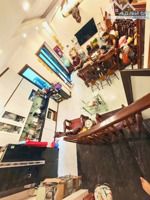QUAN HOA – DÂN XÂY – GẦN PHỐ - Ở NGAY – 61M² – 5 TẦNG – 14.5 TỶ (ECG91585)