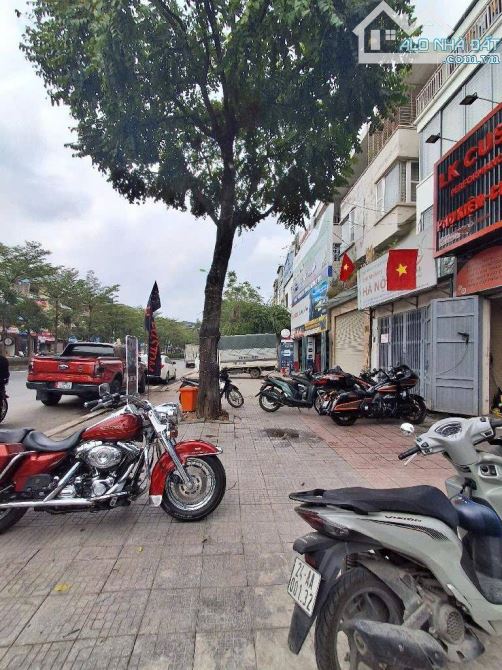 MẶT PHỐ VĂN PHỐ - ĐƯỜNG ĐÔI - PHÂN LÔ - VỈA HÈ - KINH DOANH BẤT CHẤP - THANG MÁY