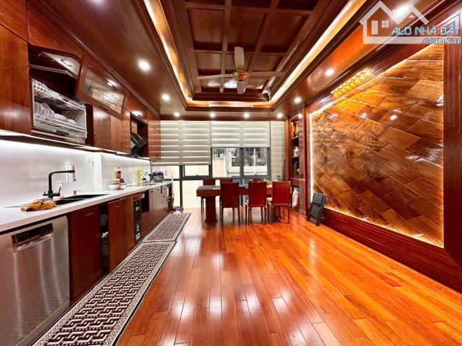 Bán toà nhà 9 Tầng, Đủ PCCC. Giáp Nhất, Thanh Xuân, Gần Nguyễn Trãi, Royal. 80m2. 51,5 Tỷ