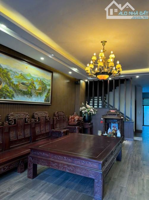 Bán Biệt Thự 4 tầng Nguyễn Đình Thi - Hoà Xuân