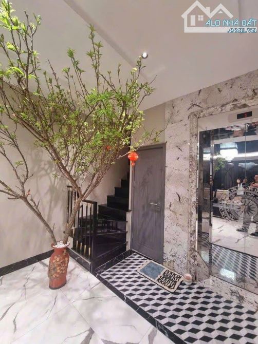 Bán nhà khu vực Thi Sách, DT 40m x 6 tầng thang máy, mặt tiền 3.8m, 16.3 tỷ