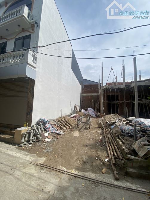 60,5m Hoa hậu Đức Thượng ô tô vào đất thông cách Ql32 chỉ 60m giá nhỉnh 100tr