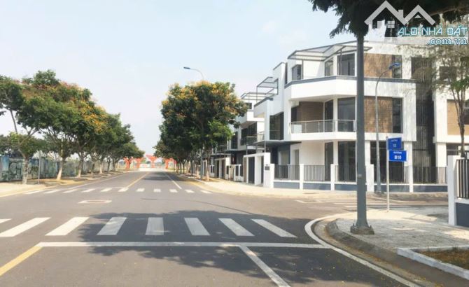 Cần bán đất trung tâm Quận 9 đường Nguyễn Duy Trinh 60m - Sát Vinhome - Giá 30 triệu/m2
