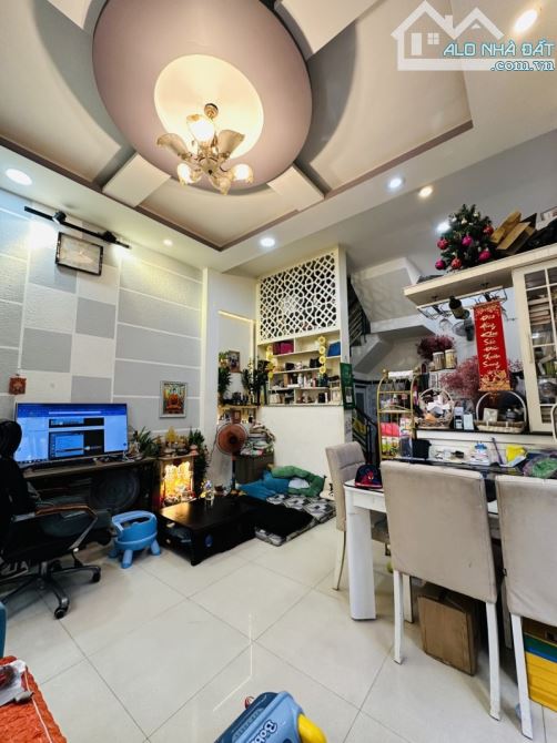 🏡 NHÀ MỚI ĐẸP – NGANG 5.5M HIẾM – QUẬN 3 – 4 TẦNG – GIÁ CHỈ 7.2 TỶ TL