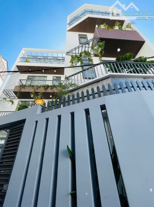 Bán nhà HXH Hoàng Hoa Thám P6 Q.BT 110m2 Ngang 6m Giá chỉ 17.5 Tỷ
