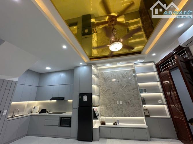 💥 NHÀ ĐẸP TRUNG TÂM ĐỐNG ĐA – Ở NGAY – SÂN RỘNG – AN SINH CỰC ĐỈNH! 💥 📍 Vị trí hiếm có: