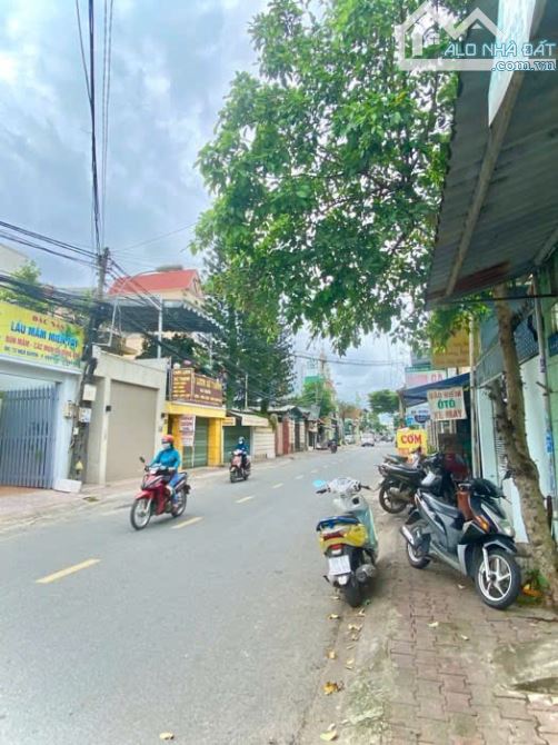 HIẾT – VỊ TRÍ ĐẸP NGAY NGÔ QUYỀN, QUẬN 9 
 Giá chỉ 10 tỷ - Cơ hội đầu tư sinh lời!