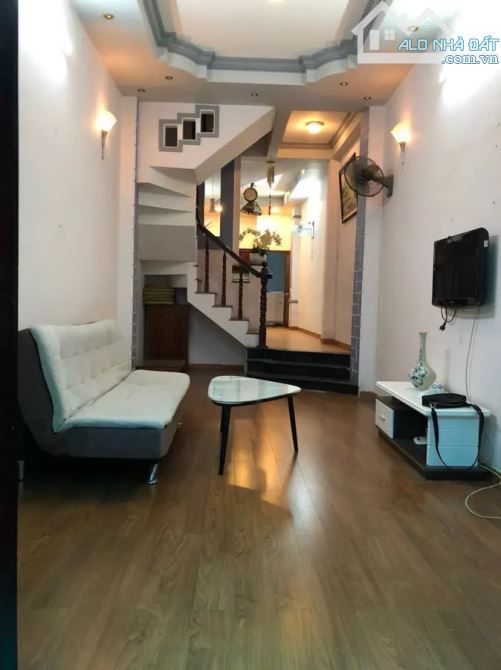 🏡 Bán nhà Trần Quốc Toản 102m² 2 căn liền kề – 19.5 tỷ – Dòng tiền 30tr/th