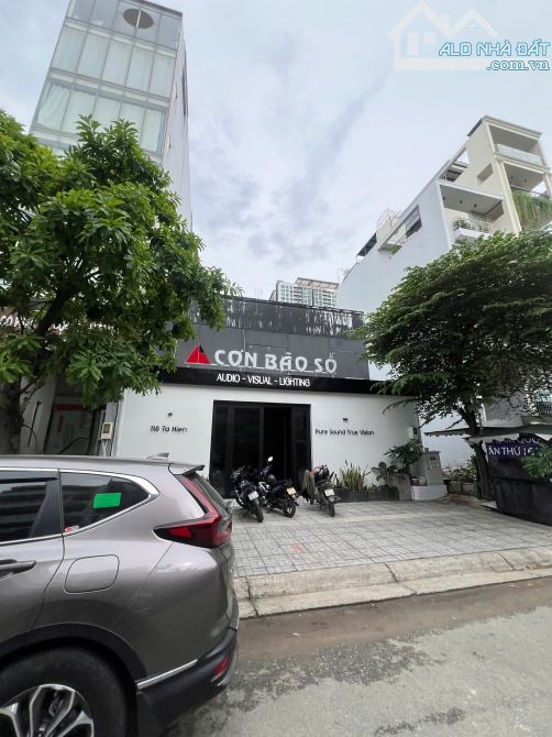 Bán gấp nhà MT Quốc Hương Quận 2, 10.6x35m, CTXD: Hầm + 7 Tầng - HĐT: 300 triệu, giá 82 tỷ