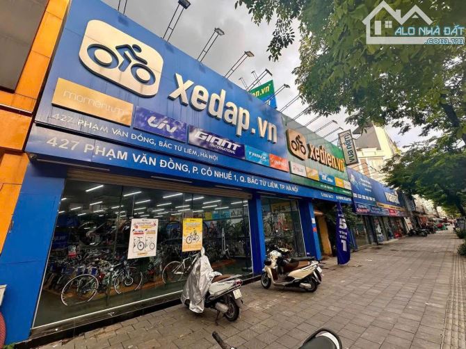 Cho thuê showroom mặt phố Nguyễn Văn Cừ - Long Biên - 200m2*2 tầng - MT 12m - 170tr