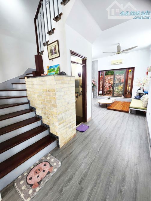 Cho thuê nhà riêng Văn Quán, Nhà 80 m2 x 4 tầng, nhà sạch đẹp phù hợp làm văn phòng