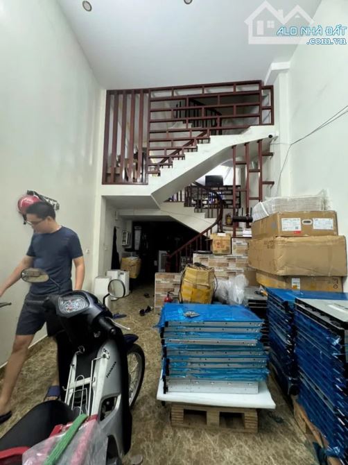 Bán nhà Phú Đô, dân xây, sát phố, 100m ra ĐL Thăng Long, DT: 52m, 5 tầng