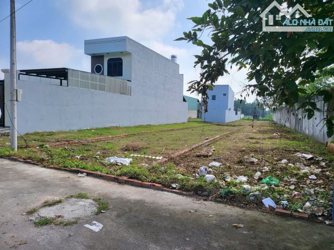 Đất mặt tiền buôn bán kinh doanh Trần Văn Chẩm xã Phước Vĩnh An Củ Chi TPHCM, DT: 5x36m.