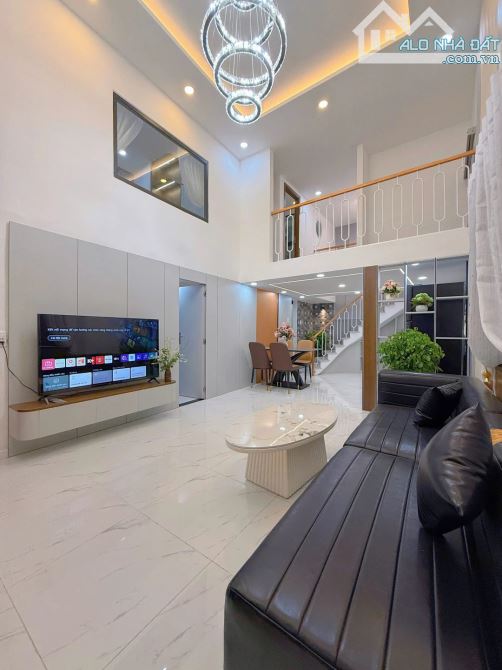🏡 BÁN NHÀ SIÊU ĐẸP – TRUNG TÂM HẢI CHÂU, ĐÀ NẴNG – CHỈ VIỆC XÁCH VALI VỀ Ở! 🌸