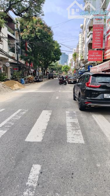 Bán lô đất MT Hoàng Diệu. DT:176m2. Ngang 9,5 m. Giá:26.5 tỷ.