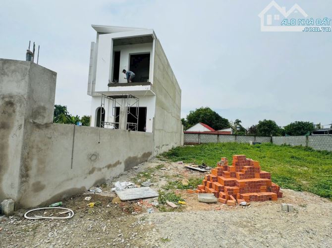 chủ gửi cần bán gấp đất xã Phước Hiệp Huyện Củ Chi đường Cây Trâm giá chỉ 700tr