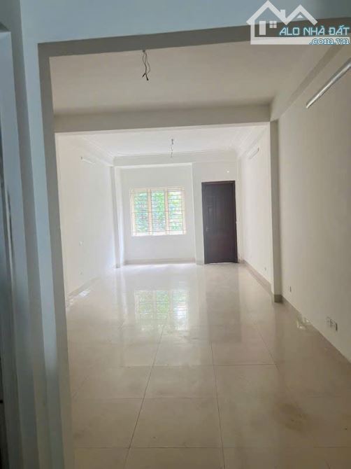 Cho thuê nhà riêng Trần Phú- Mỗ Lao, diện tích 50 m2 x 6 tầng